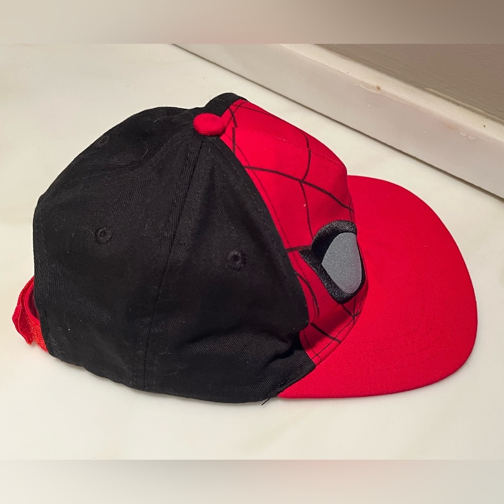 Spider-Man Cap - Picture 2 of 9